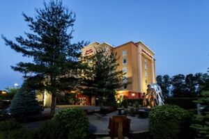 Picture of Hampton Inn & Suites Staten Island