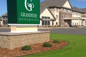Picture of Grandstay Hotel Suites Thief River Falls