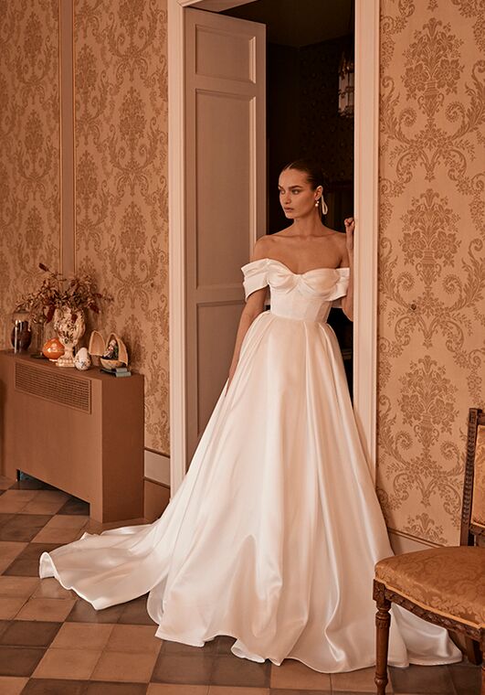 Soft flow by Ricca Sposa Atelier Faustina 25-014(3) Ball Gown Wedding Dress - 2
