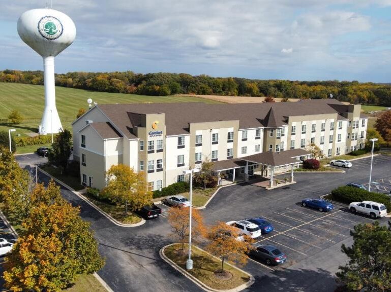 Picture of Comfort Inn & Suites (Geneva- West Chicago)
