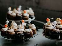 halloween wedding favors