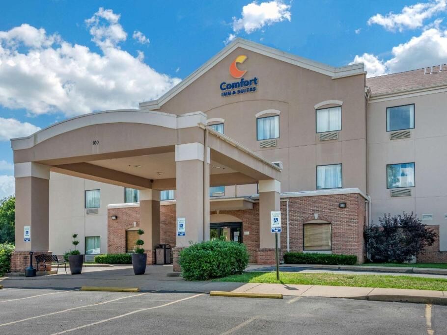 Picture of Comfort Inn & Suites St. Louis-O'Fallon