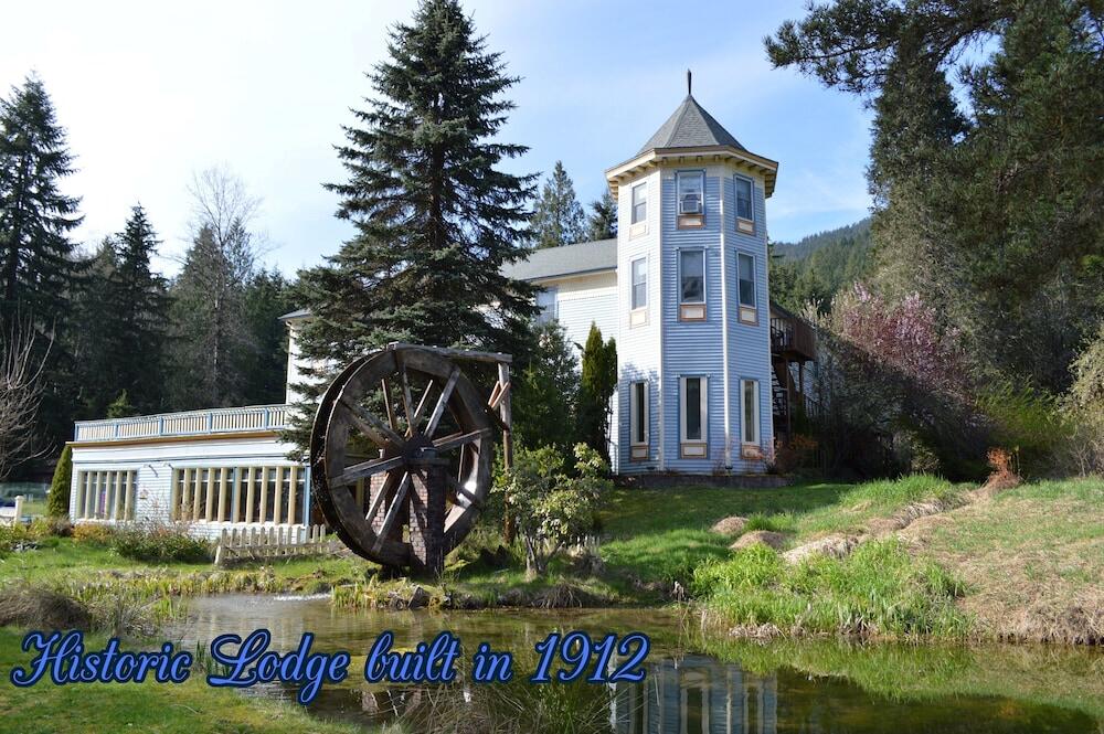 Picture of Alexander's Lodge