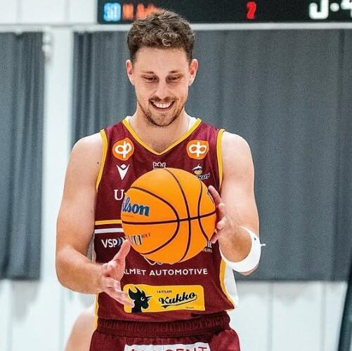 Ville Tahvanainen