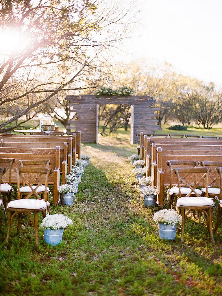 15 Ideas to Steal From These Rustic Wedding Aisles