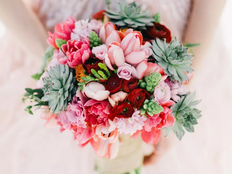Perfect Beachy Vibes Tulip Bouquet