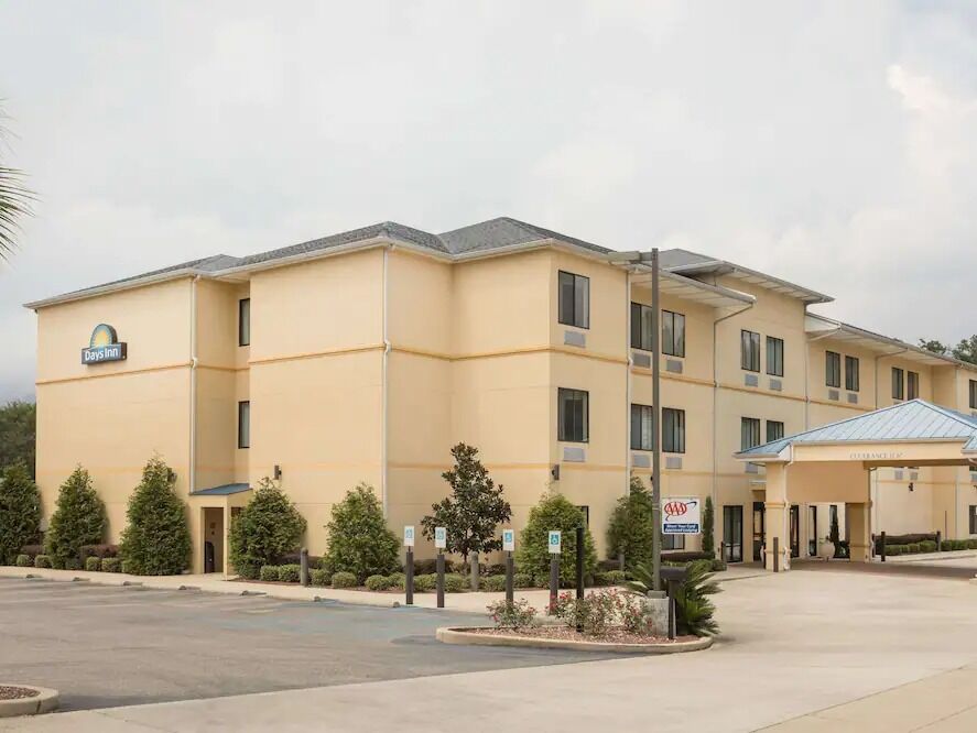 Picture of Days Inn by Wyndham North Mobile