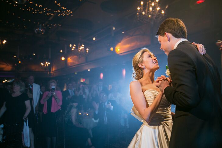 Minneapolis-based band The Sevilles performed "Don't Dream It's Over" for the couple's first dance as newlyweds.