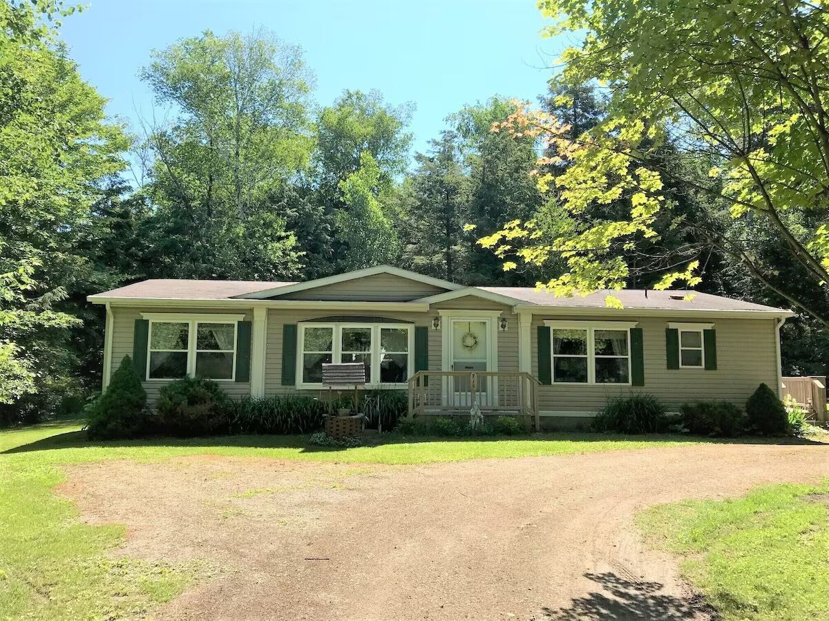 Picture of Port Sanilac - Lexington area, Country Setting "Home Away from Home" (VRBO)