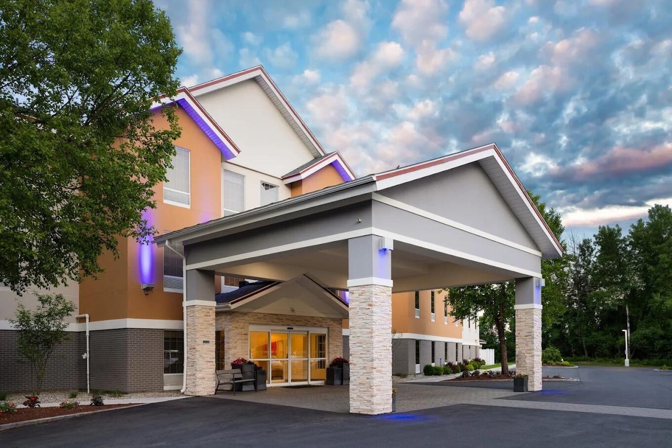 Picture of Holiday Inn Express & Suites Brattleboro by IHG