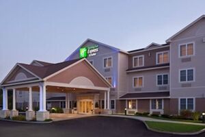 Picture of Holiday Inn Express Hotel & Suites Tilton Lakes Region an IHG Hotel