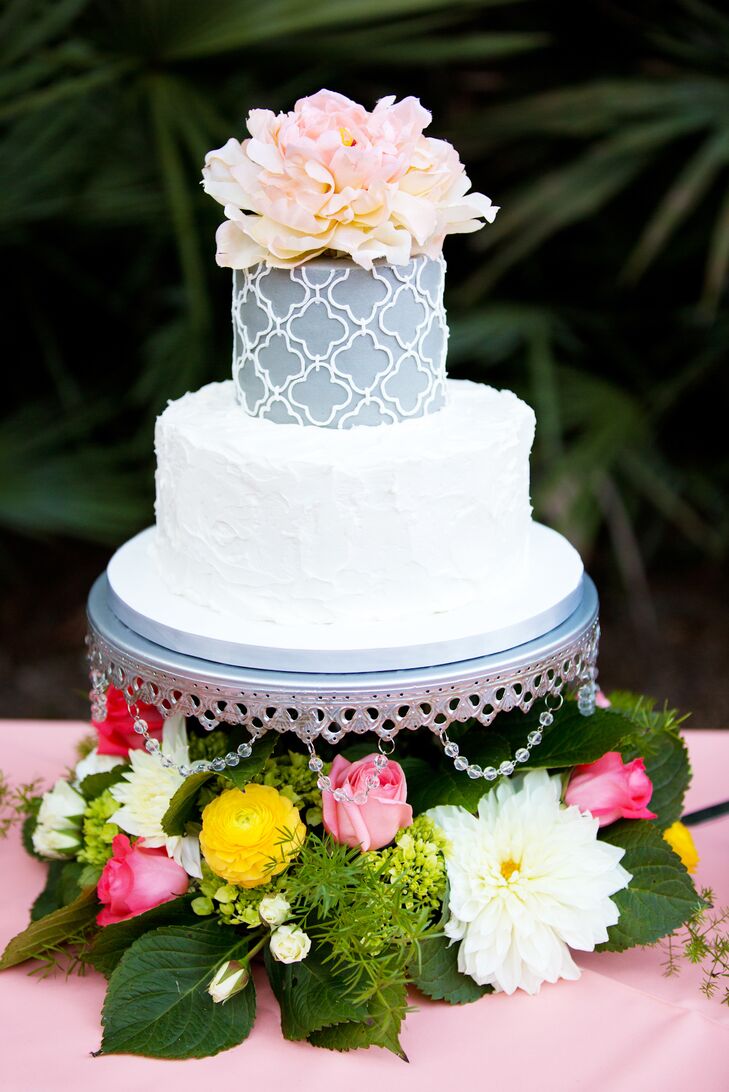 "I actually found a cake I loved in The Knot magazine and took that picture with me to the tasting!" says Amalie. "We also kept the cake small because we wanted to have cobbler for dessert as well."