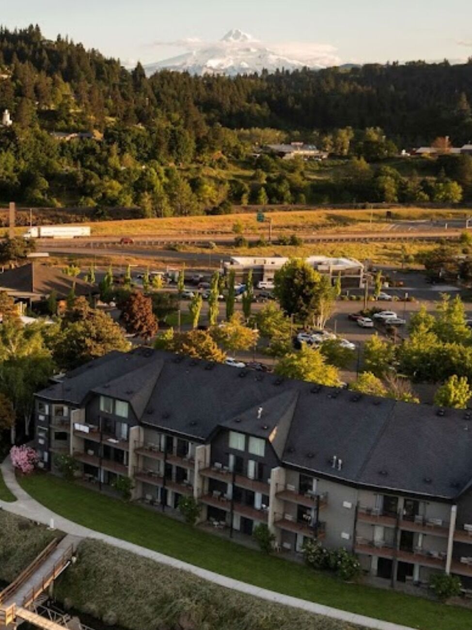 Picture of Best Western Plus Hood River Inn
