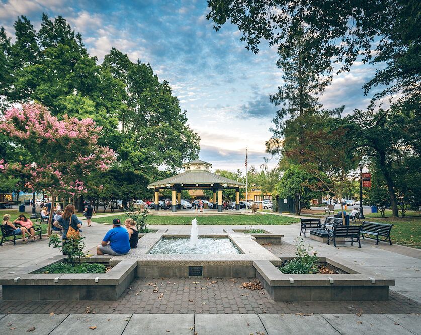Picture of Historic Healdsburg Plaza