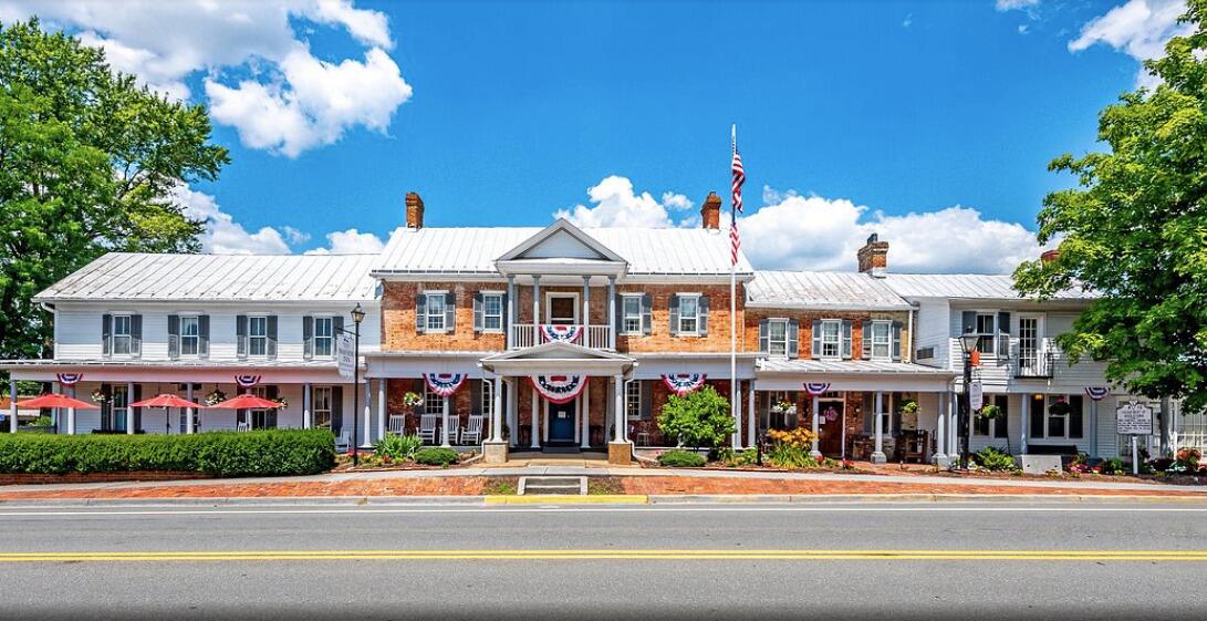 Picture of Wayside Inn & Larrick's Tavern