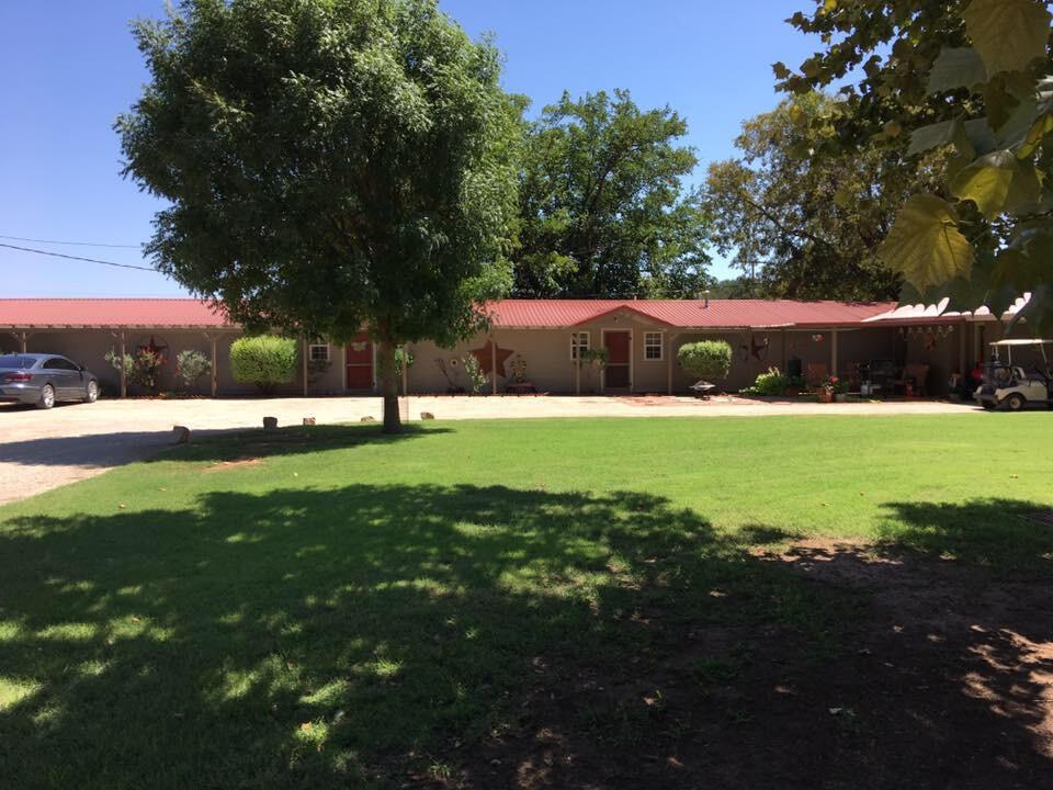 Picture of Glen & Myra's Lodge & RV Park