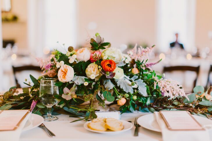 Vibrant Floral Centerpiece at Reception Table