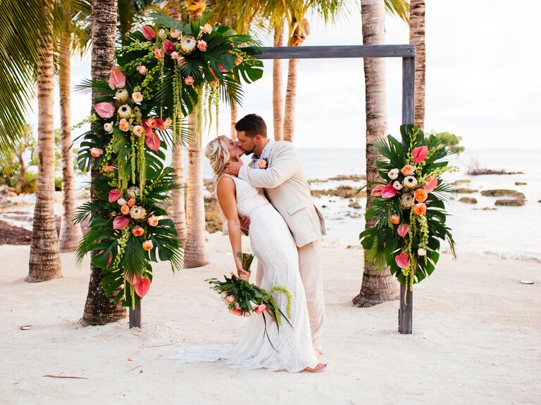 bride and groom kissing in Marathon, Florida