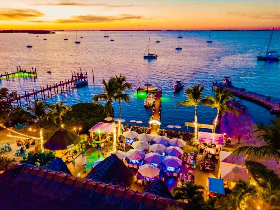 Picture of Snook's Bayside Restaurant & Grand Tiki