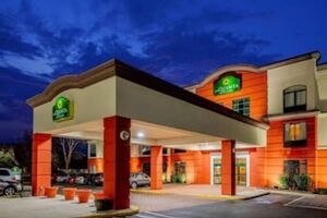 Picture of La Quinta Inn & Suites by Wyndham Mt. Laurel - Philadelphia