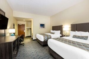 Picture of Baymont by Wyndham Des Moines Airport