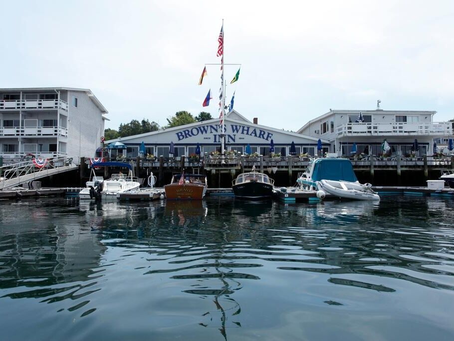 Picture of Brown's Wharf Inn, Restaurant, & Marina