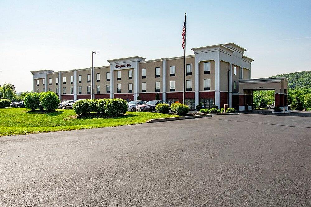 Picture of Hampton Inn At Pine Grove 