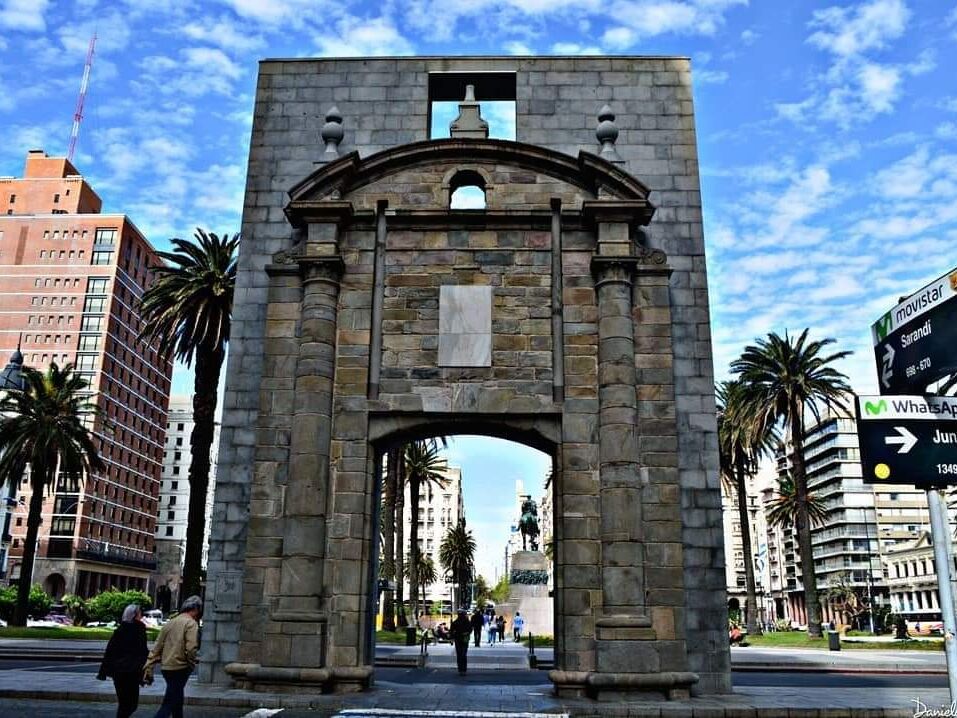 Picture of Walking Tour and Lunch in the Old City - MONDAY, March 13