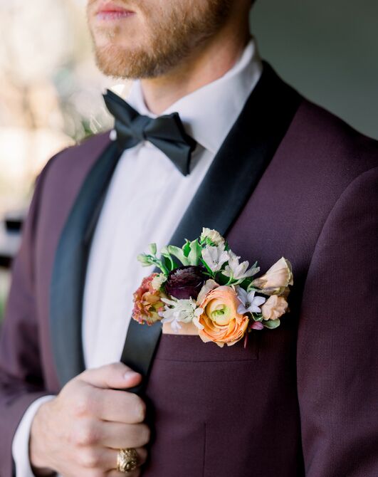 Suit Shop Men's Burgundy Shawl Lapel Tuxedo Tuxedo - 3