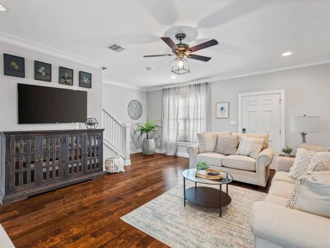 Picture of Townhouse Airbnb