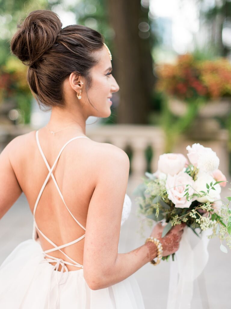 51 Wedding Hairstyles For Long Hair That Look Great Without or Without