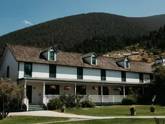 Chico Hot Springs Resort & Day Spa 