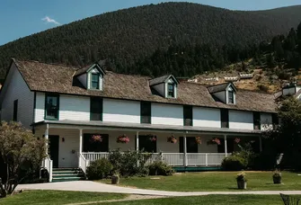 Chico Hot Springs Resort & Day Spa 