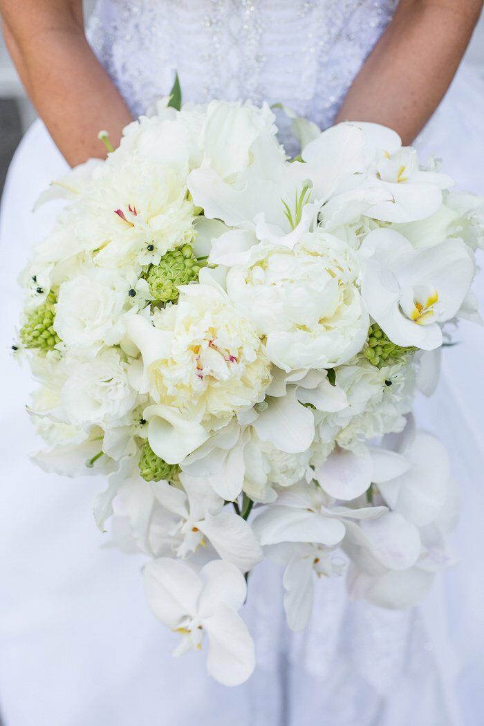 All-white bouquet with Star of Bethlehem blooms