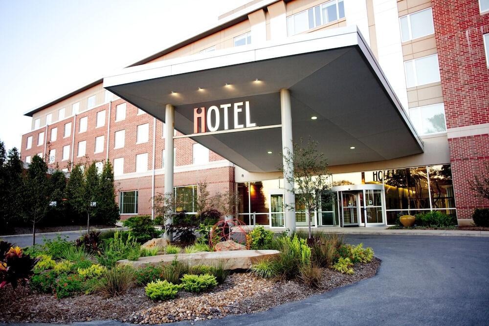 Picture of I Hotel And Illinois Conference Center