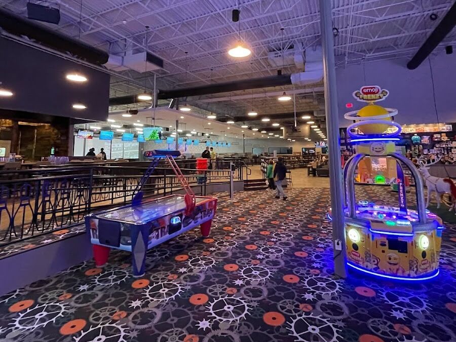Picture of 814 Lanes & Games