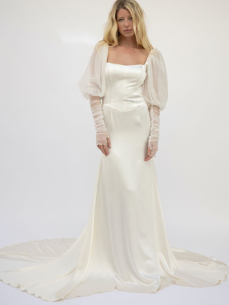 18 Trending Square Neck Wedding Dresses for 2024