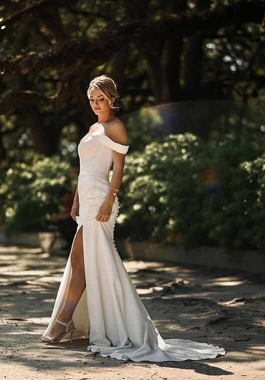 Essense of Australia D3864 Column Wedding Dress - 4