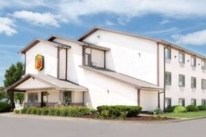 Picture of Super 8 by Wyndham Boone