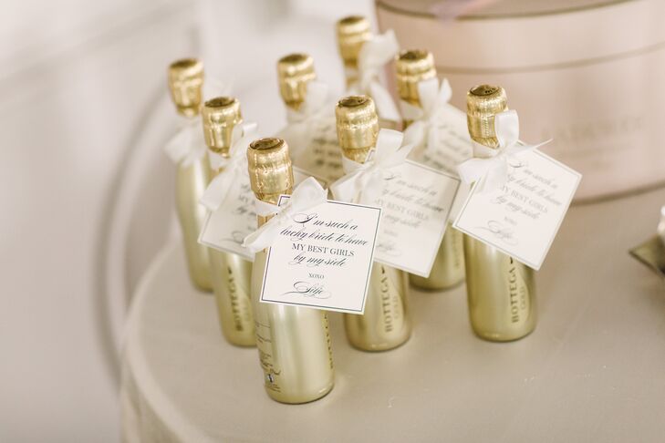 While Silje and her girls primped and pampered themselves before the day’s festivities unfolded, they sipped on petite bottles of champagne. Silje customized the bottles with small ribbon-tied notes that thanked her crew for being by her side on her wedding day.