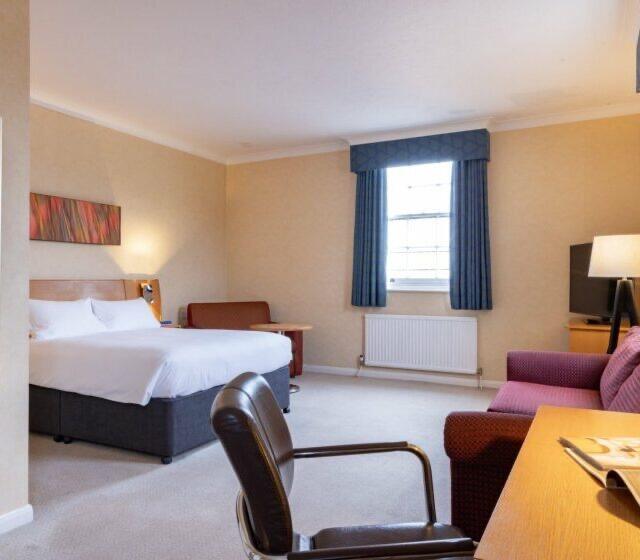 Picture of Avisford Park Hotel