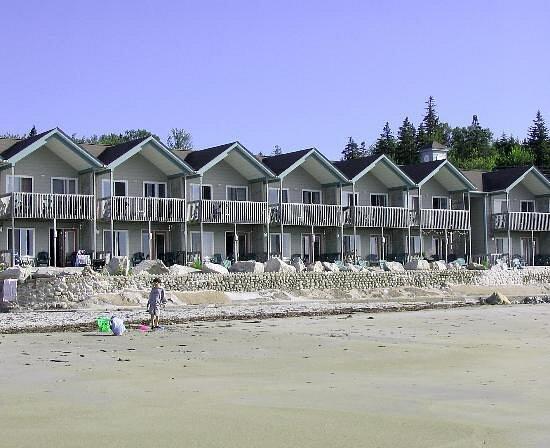 Picture of Quarterdeck Resort