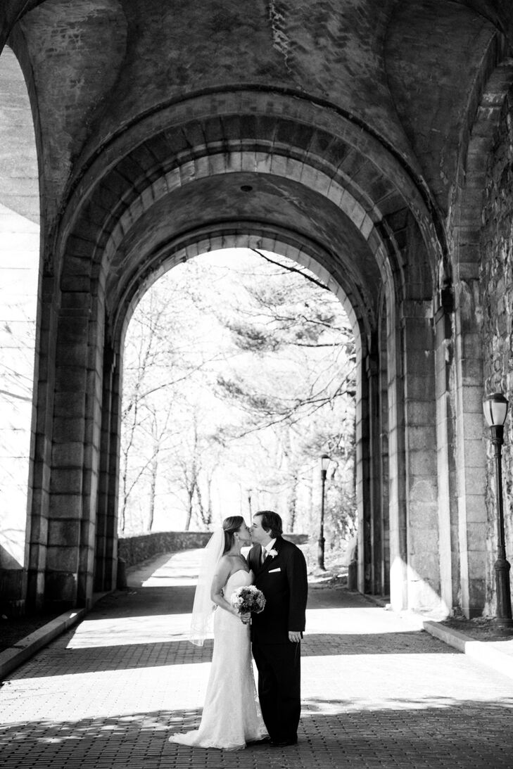 It's tricky to find a quiet enclave in bustling New York City, but for Lisa Weiss (a senior director of sales at The Knot) and Michael Ahern (a chief 