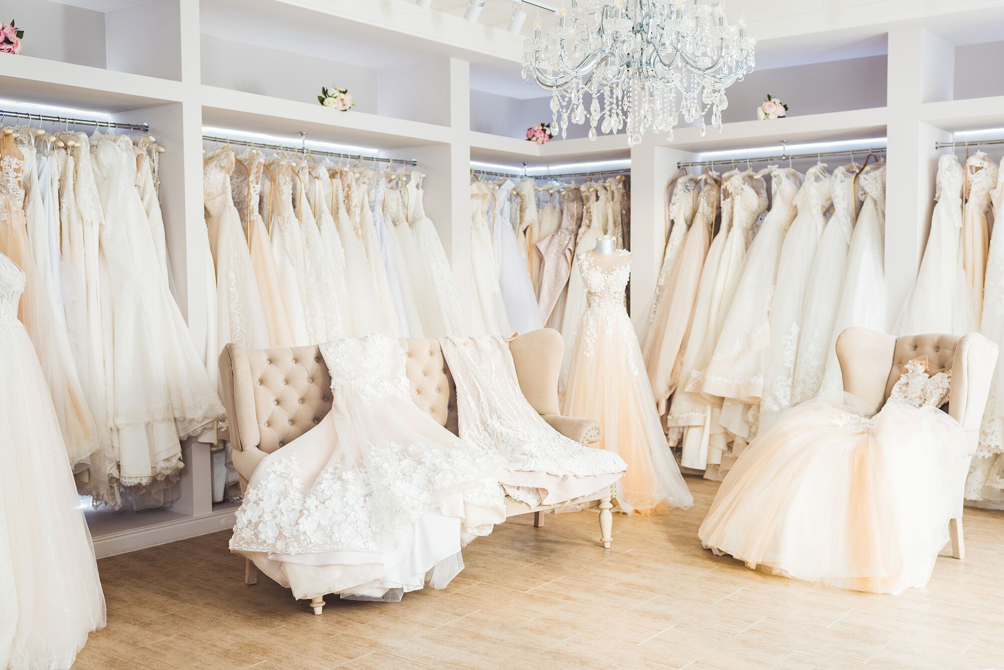 What to Wear While Wedding Dress Shopping