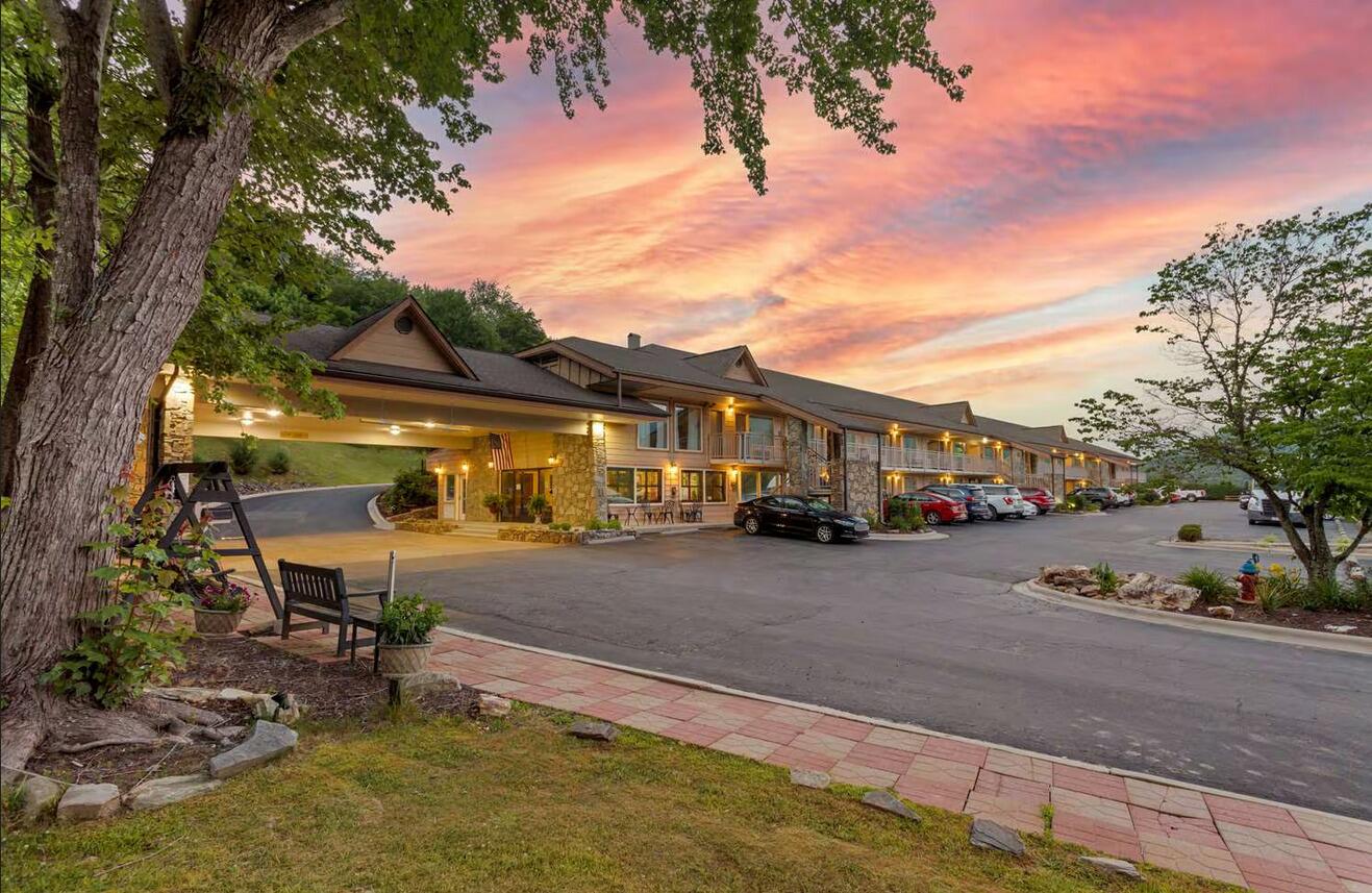 Picture of Best Western Smokey Mountain Inn