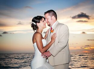 Matt and Jackie King, both 27-year-old teachers, headed to the beach for their destination wedding in Florida. After meeting during their freshman yea