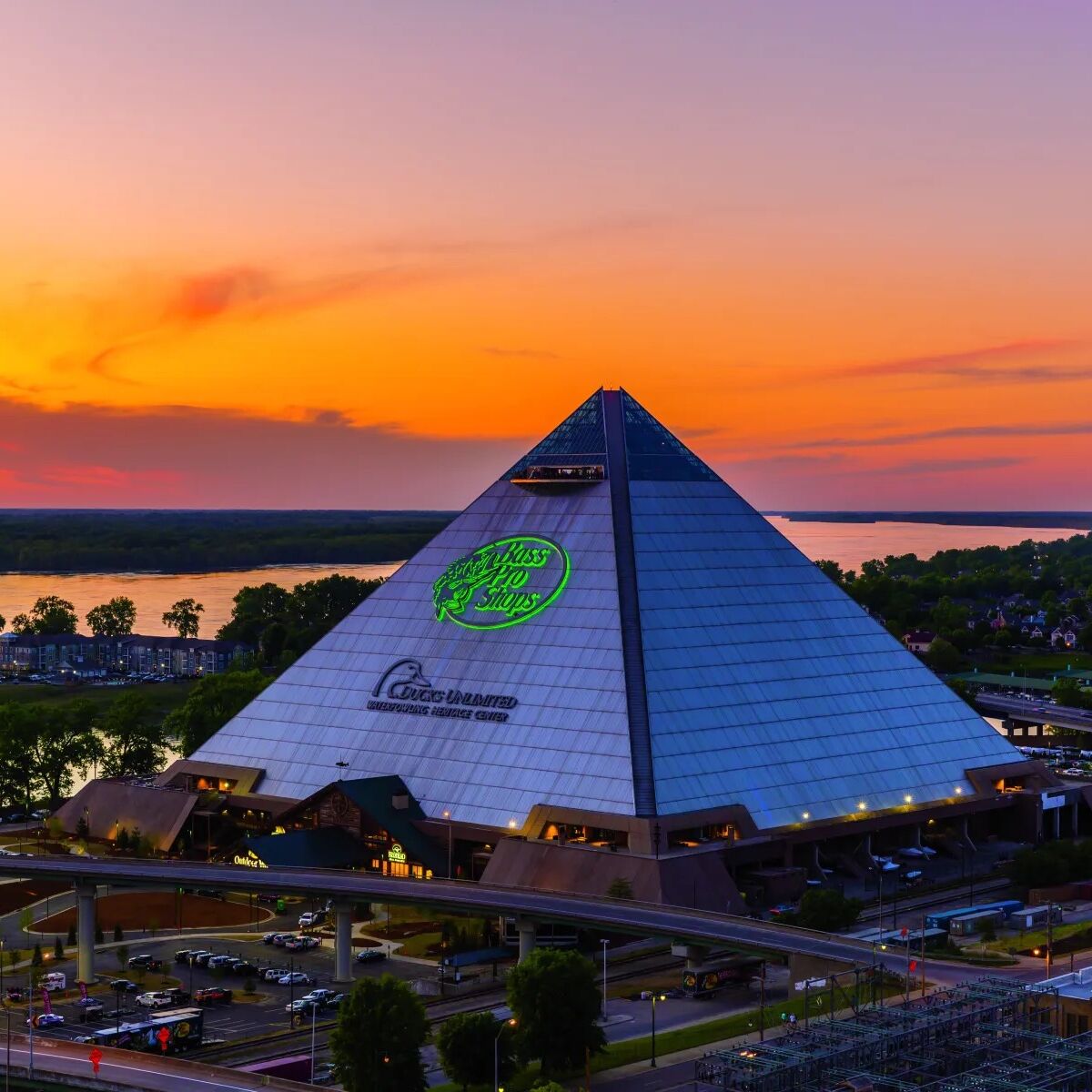 Picture of Bass Pro Shops at the Pyramid