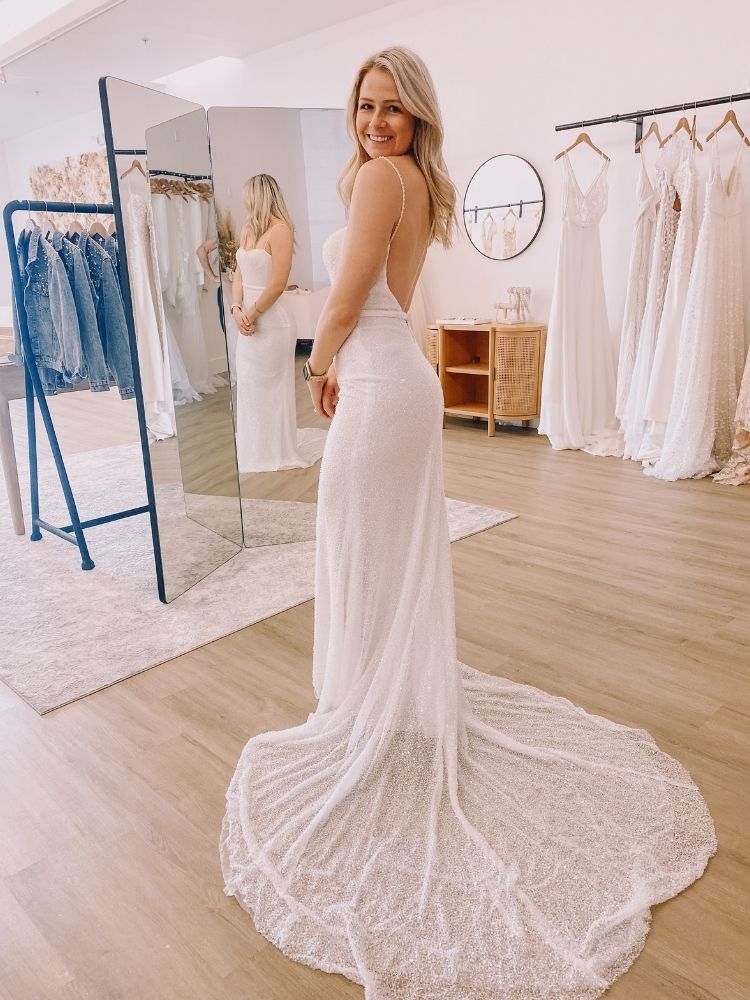 Diabetes advocate Ariana Frayer trying on wedding dress