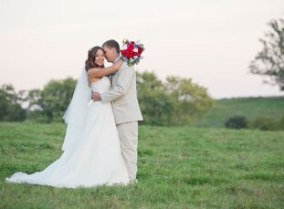 rn                                        Jessamyn Burns (23 and a stay-at-home mom) and Michael Burns (24 and an owner of a landscaping company) took