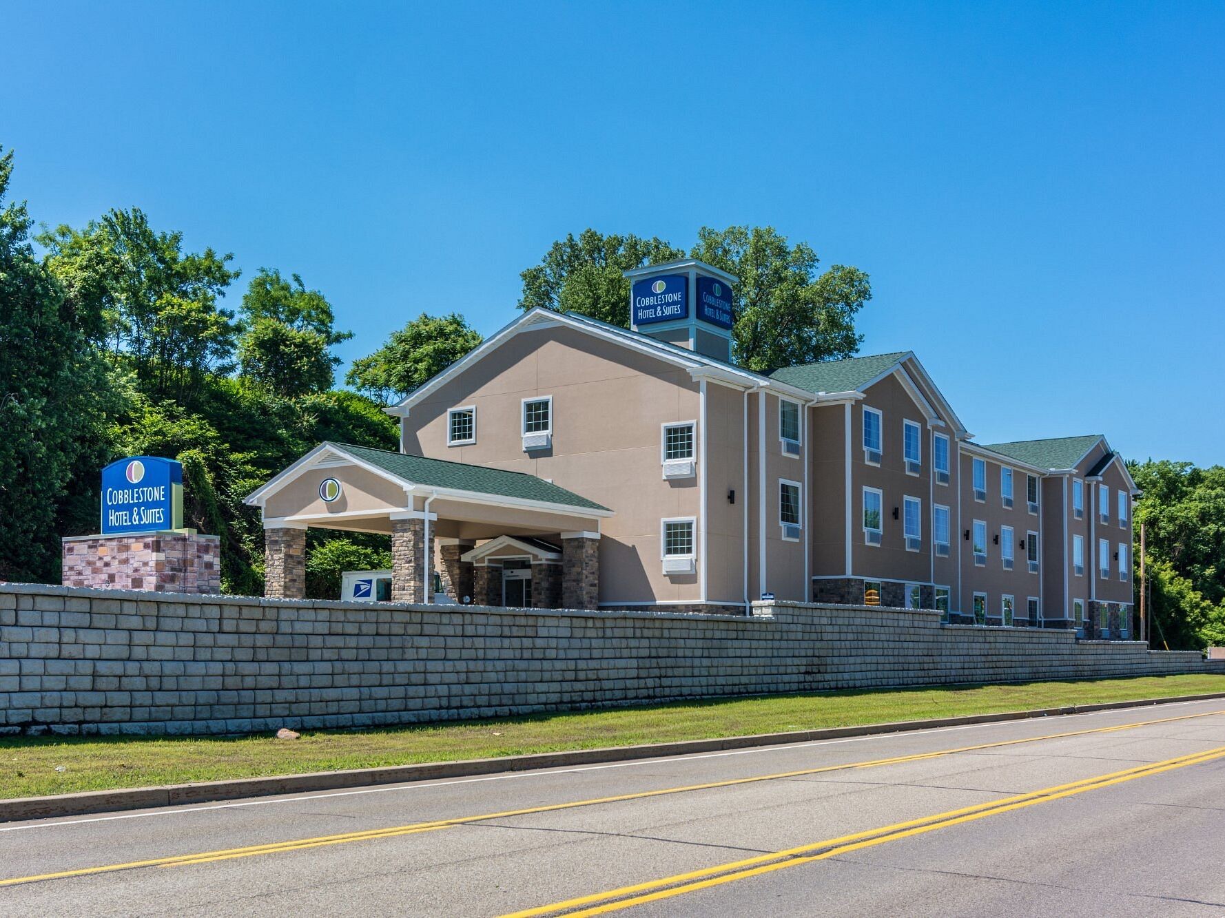 Picture of Cobblestone Hotel & Suites - Erie
